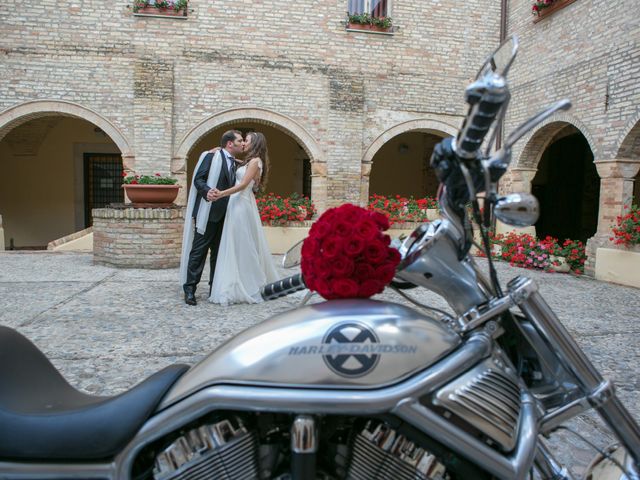 Il matrimonio di Marco e Mariaelena a Città Sant&apos;Angelo, Pescara 83