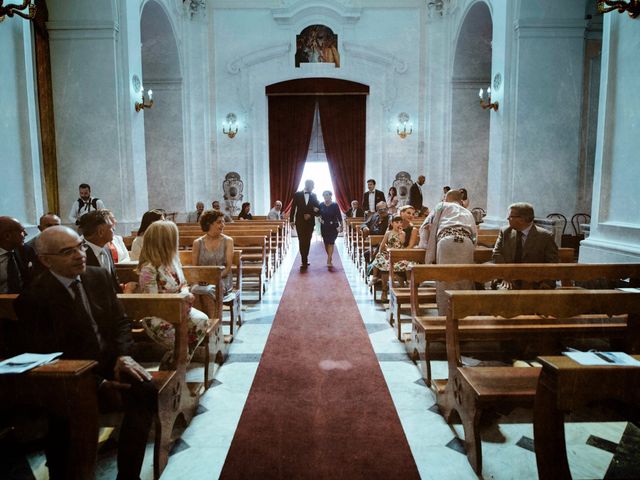 Il matrimonio di Antonio e Ilona a Sorrento, Napoli 24