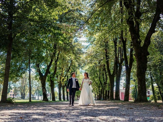 Il matrimonio di Mattia e Patrizia a Noale, Venezia 17