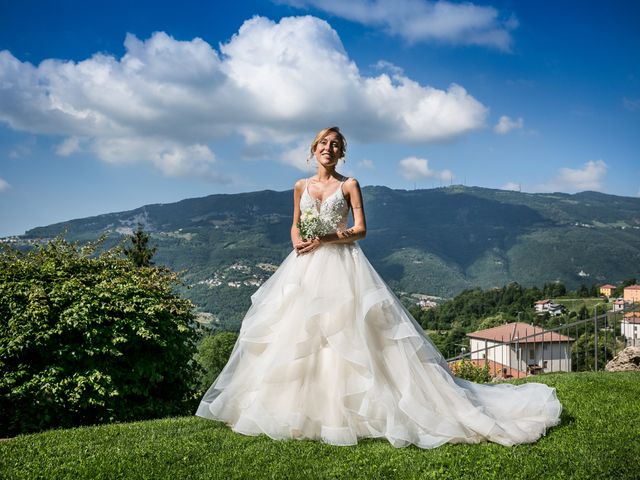 Il matrimonio di Simone e Mara a Berbenno, Bergamo 19