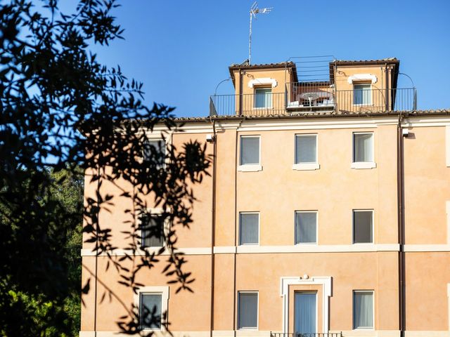 Il matrimonio di Delia e Edward a Porto San Giorgio, Fermo 19