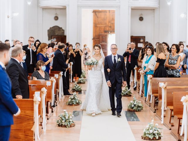 Il matrimonio di Matteo e Arianna a Offida, Ascoli Piceno 17