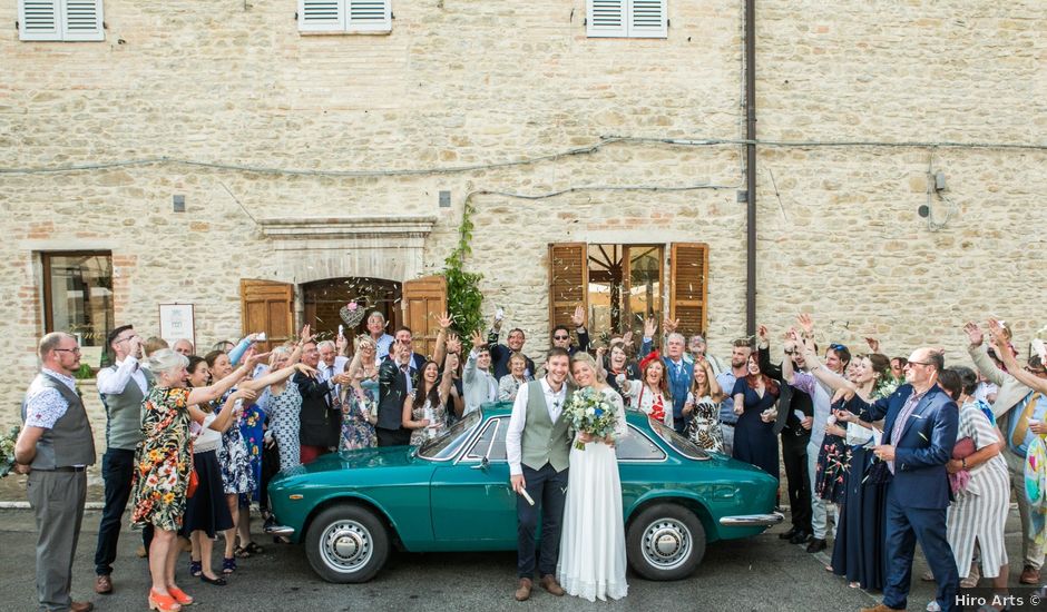 Il matrimonio di James e Freya a Servigliano, Fermo