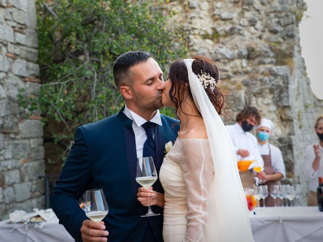 Il matrimonio di Thomas  e Elena  a Verucchio, Rimini 4