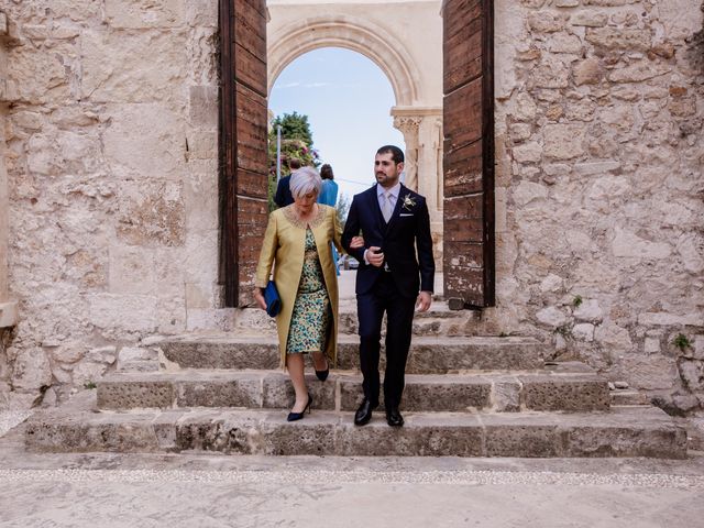 Il matrimonio di Eligio e Rita a Vizzini, Catania 20
