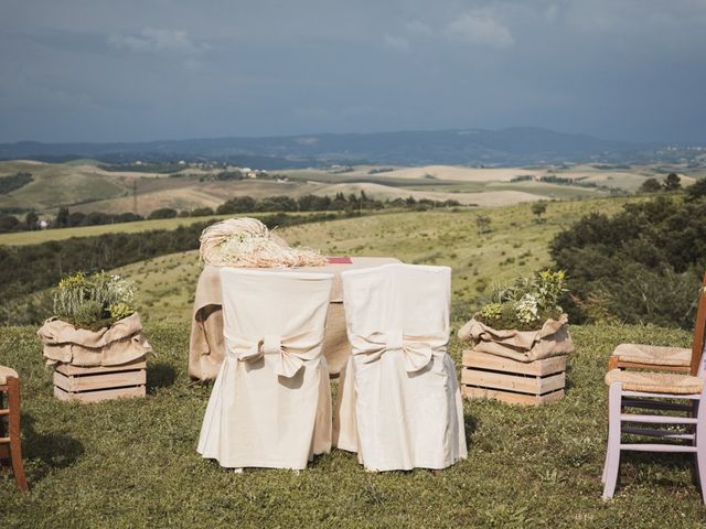 Il matrimonio di Domenico e Silvia a Lajatico, Pisa 24