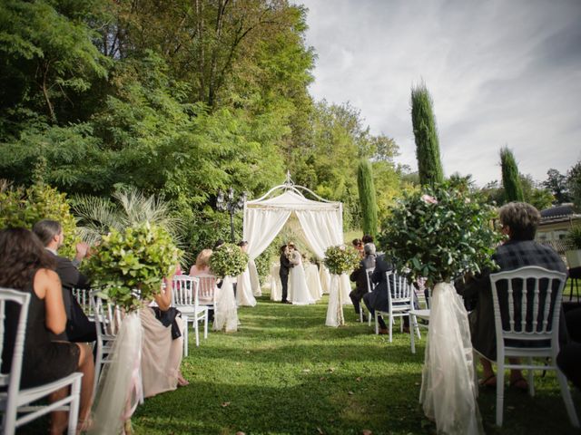 Il matrimonio di Elena e Angela a Bagnone, Massa Carrara 23