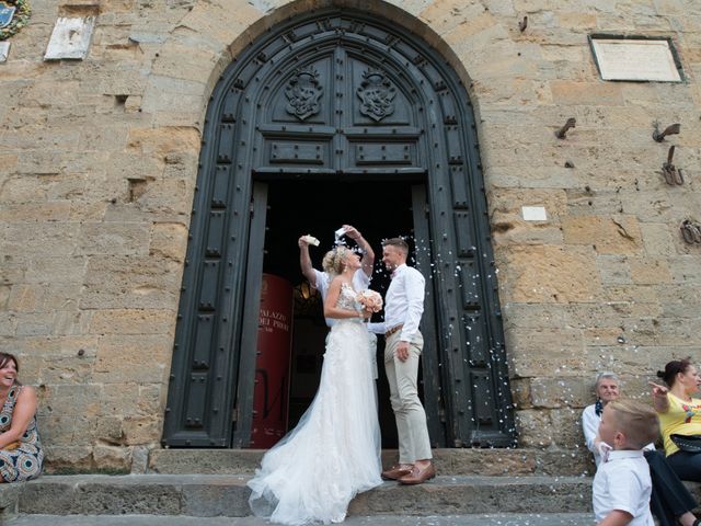 Il matrimonio di Charlie e Gabriella a Volterra, Pisa 10
