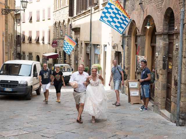 Il matrimonio di Charlie e Gabriella a Volterra, Pisa 6