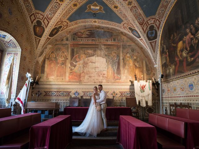 Il matrimonio di Charlie e Gabriella a Volterra, Pisa 16