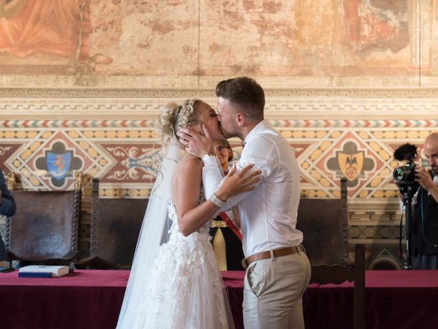 Il matrimonio di Charlie e Gabriella a Volterra, Pisa 36