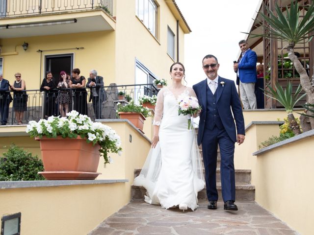 Il matrimonio di Chindi e Martina a Castelnuovo di Farfa, Rieti 47