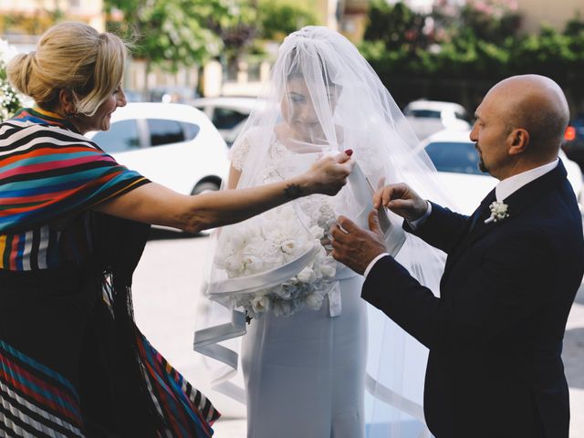 Il matrimonio di Mario e Nancy a Torre del Greco, Napoli 14