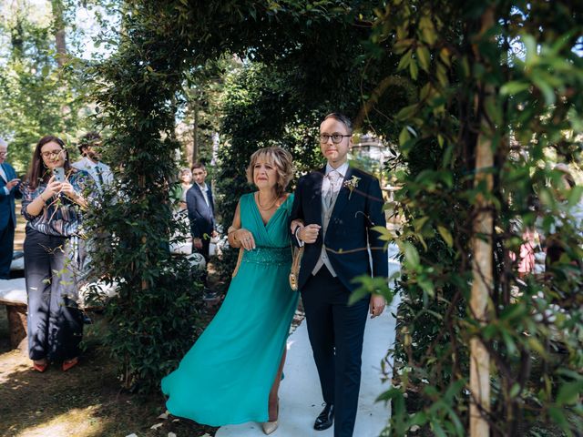 Il matrimonio di Stefano e Lili a Venegono Inferiore, Varese 25