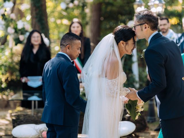 Il matrimonio di Stefano e Lili a Venegono Inferiore, Varese 30