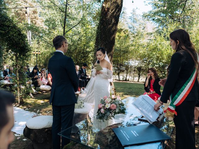 Il matrimonio di Stefano e Lili a Venegono Inferiore, Varese 37