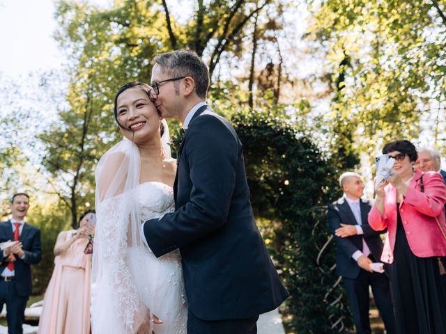 Il matrimonio di Stefano e Lili a Venegono Inferiore, Varese 48