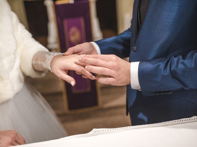 Il matrimonio di Luca e Veronica a Casalpusterlengo, Lodi 19