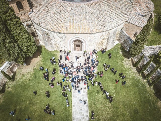 Il matrimonio di Gabriele e Veronica a Torgiano, Perugia 30