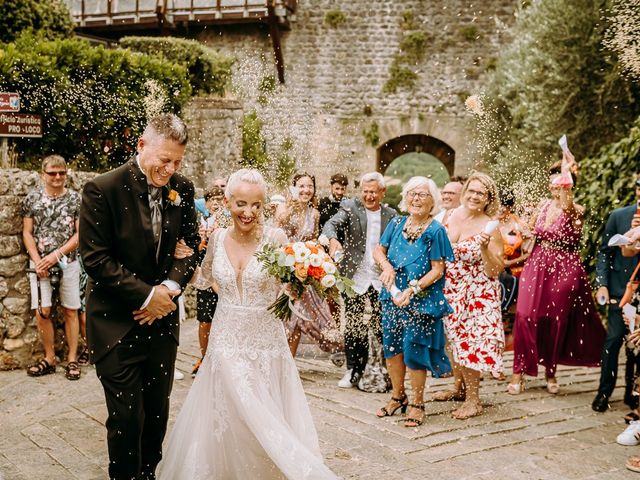 Il matrimonio di Simone e Valeria a Monteriggioni, Siena 36