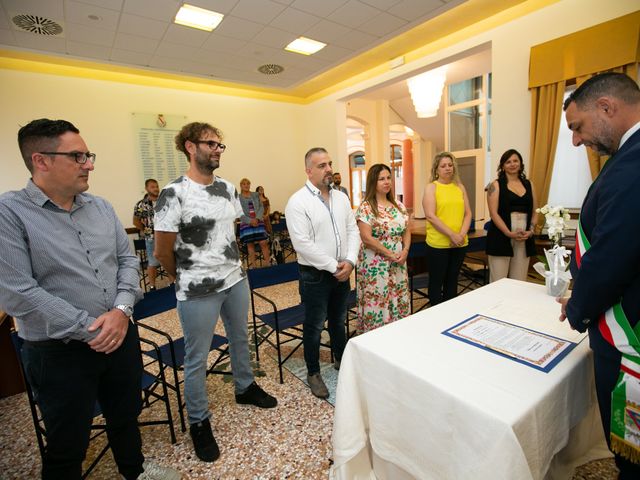 Il matrimonio di Silvia e Luca a Rosolina, Rovigo 14