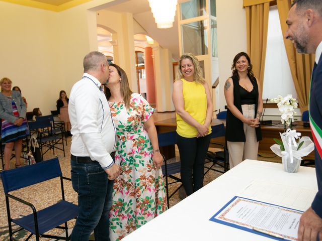 Il matrimonio di Silvia e Luca a Rosolina, Rovigo 17