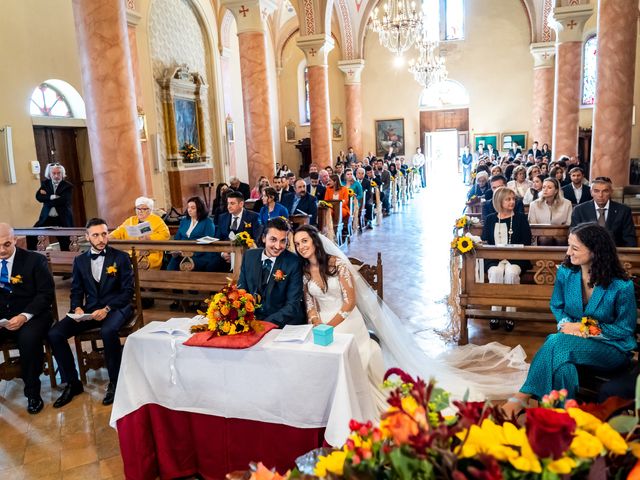 Il matrimonio di Daniele e Alessia a Montefiorino, Modena 35