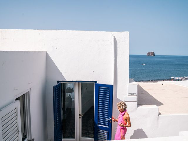 Il matrimonio di Faustine e Hypolite a Stromboli, Messina 14