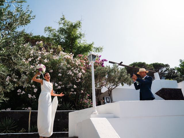 Il matrimonio di Faustine e Hypolite a Stromboli, Messina 31