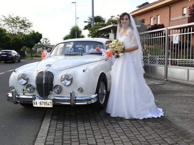 Il matrimonio di Marco e Veronica a Carnago, Varese 14