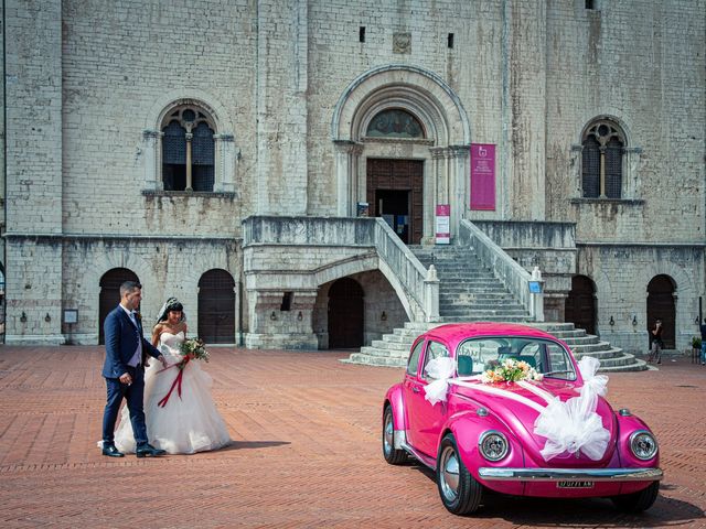 Il matrimonio di Fabiola e Emiliano a Gubbio, Perugia 17