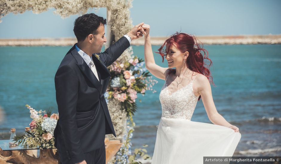 Il matrimonio di Leonardo e Sara a Mola di Bari, Bari