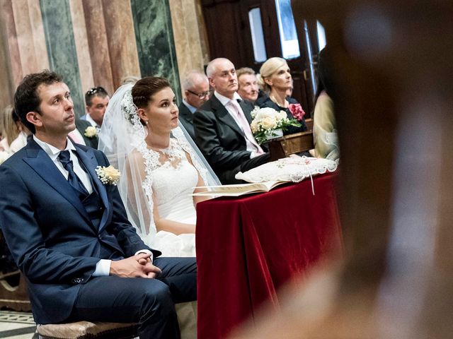 Il matrimonio di Maurizio e Arianna a Lenno, Como 27