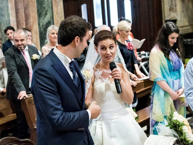 Il matrimonio di Maurizio e Arianna a Lenno, Como 28