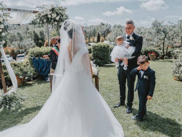 Il matrimonio di Luca e Veronica a Carmignano, Prato 4