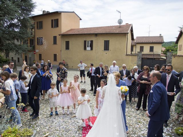 Il matrimonio di Matteo e Eleonora a Galliate Lombardo, Varese 15