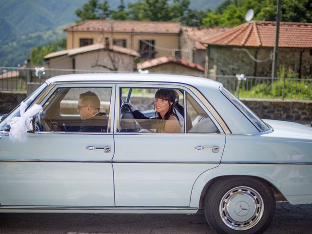 Il matrimonio di Maicol e Daniela a Castelnuovo di Garfagnana, Lucca 14