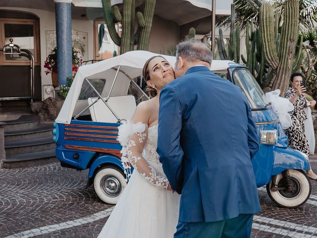 Il matrimonio di Giovanni e Fabiana a Ischia, Napoli 18