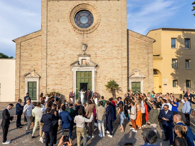 Il matrimonio di Lorenzo e Martina a Cupra Marittima, Ascoli Piceno 48