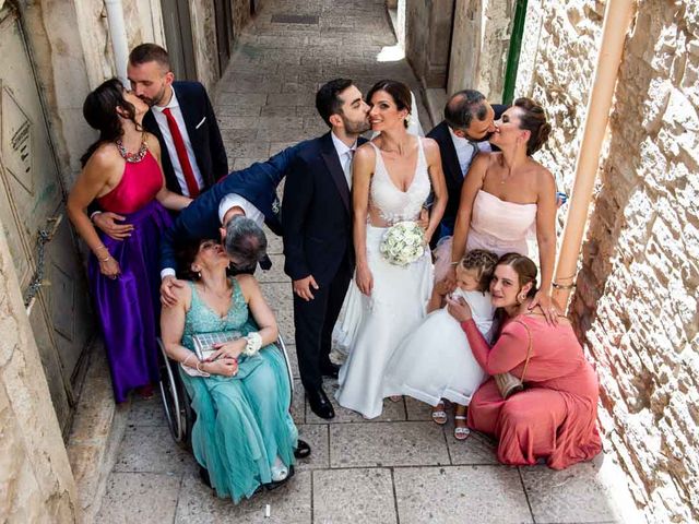 Il matrimonio di Gianluca e Antonella a Trani, Bari 32