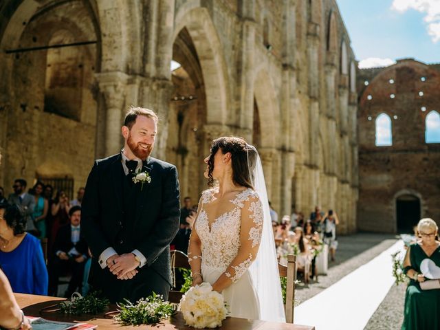 Il matrimonio di Armela e Alessandro a Chiusdino, Siena 41