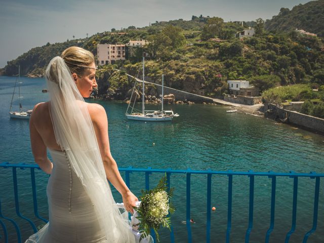 Il matrimonio di Oliver e Ali a Lipari, Messina 15