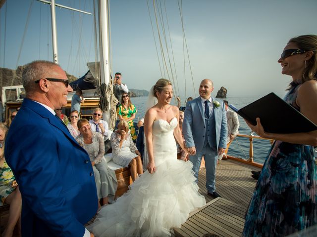 Il matrimonio di Oliver e Ali a Lipari, Messina 29