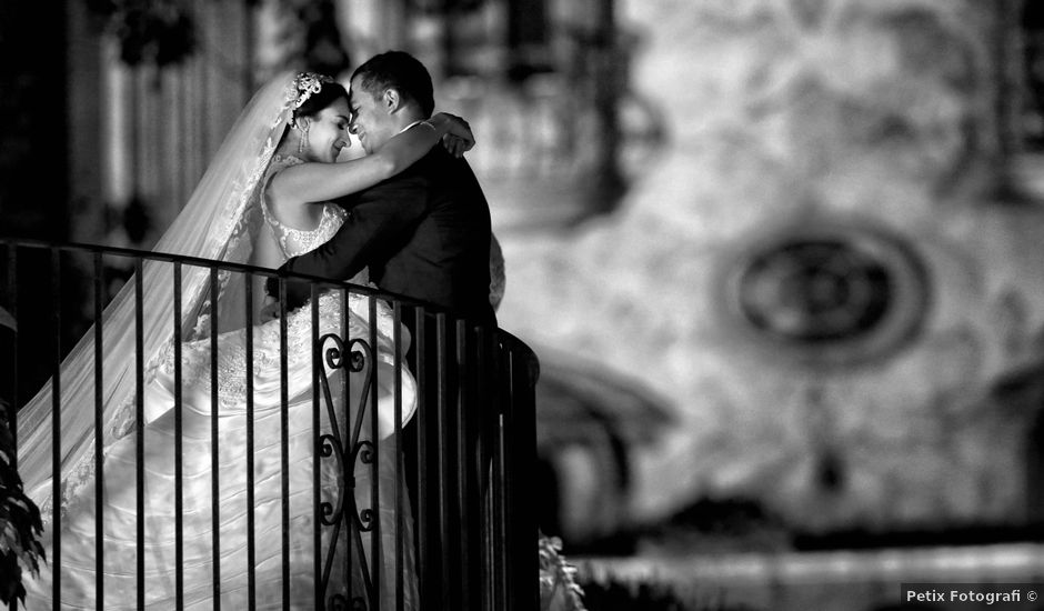 Il matrimonio di Lucy e John a Ravello, Salerno