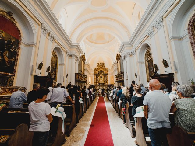 Il matrimonio di Alice e Alessandro a Montecosaro, Macerata 14