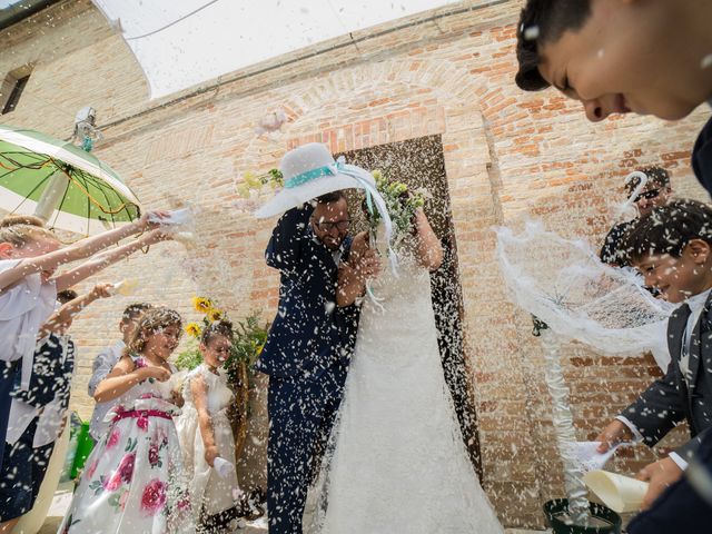 Il matrimonio di Alice e Alessandro a Montecosaro, Macerata 18