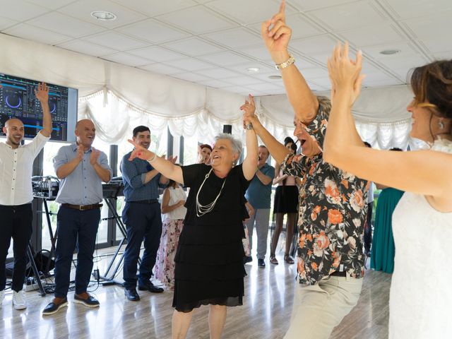 Il matrimonio di Alice e Alessandro a Montecosaro, Macerata 28