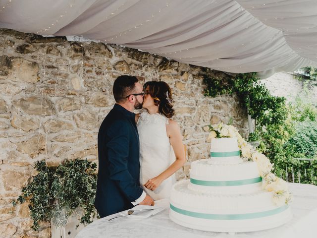 Il matrimonio di Alice e Alessandro a Montecosaro, Macerata 32