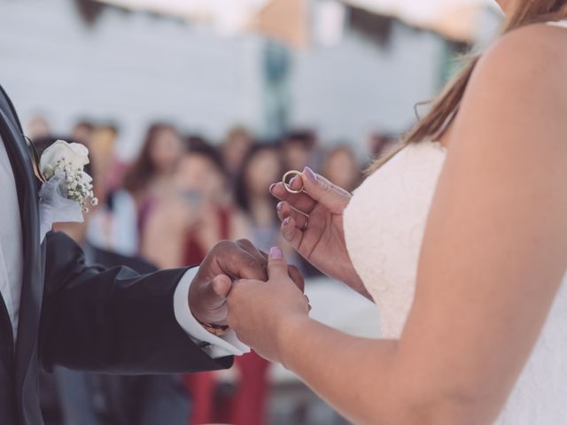 Il matrimonio di Chamron e Elizabeth a Giugliano in Campania, Napoli 16