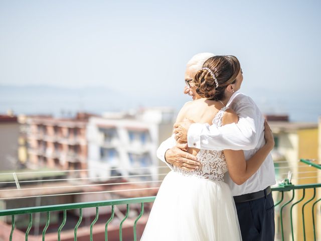 Il matrimonio di Daniele e Maria Arca a Torre del Greco, Napoli 15